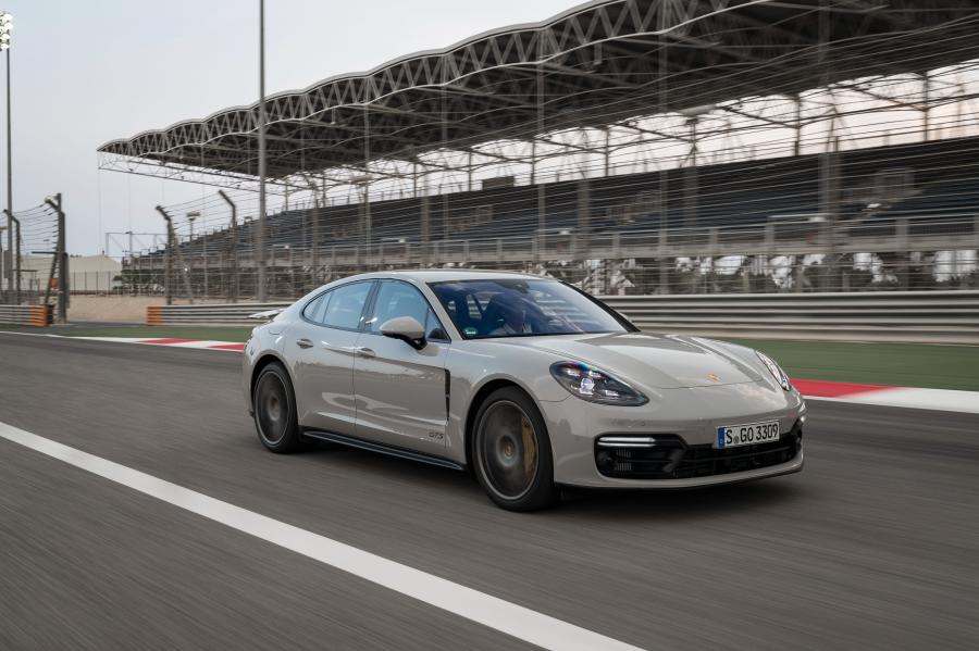  Porsche Panamera GTS (971) 2018 года  (WW) (фото 19 из 42)
